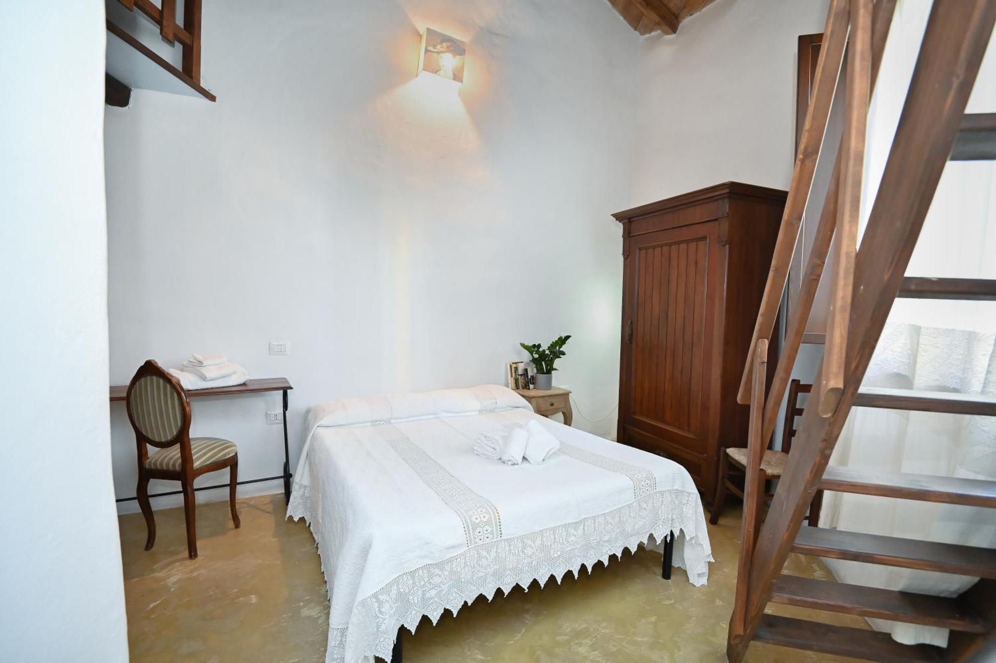 Il Portico Guesthouse Muravera Exteriör bild